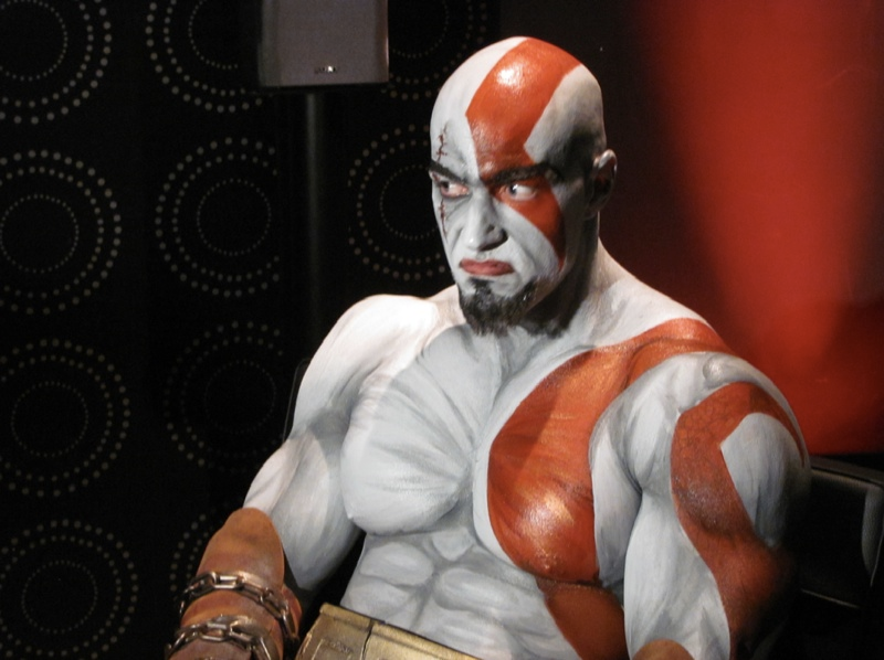 Illustration for article titled Brazilian Kratos Has Magnificently Painted Man Boobs